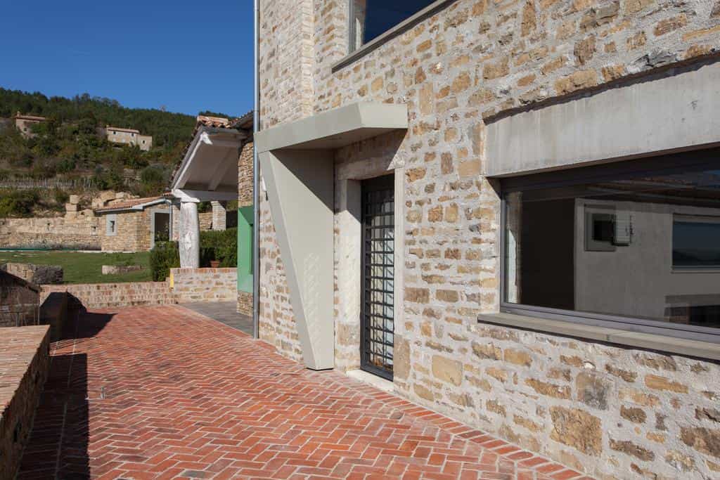 σπίτι σε Buzet, Istria County 10787321