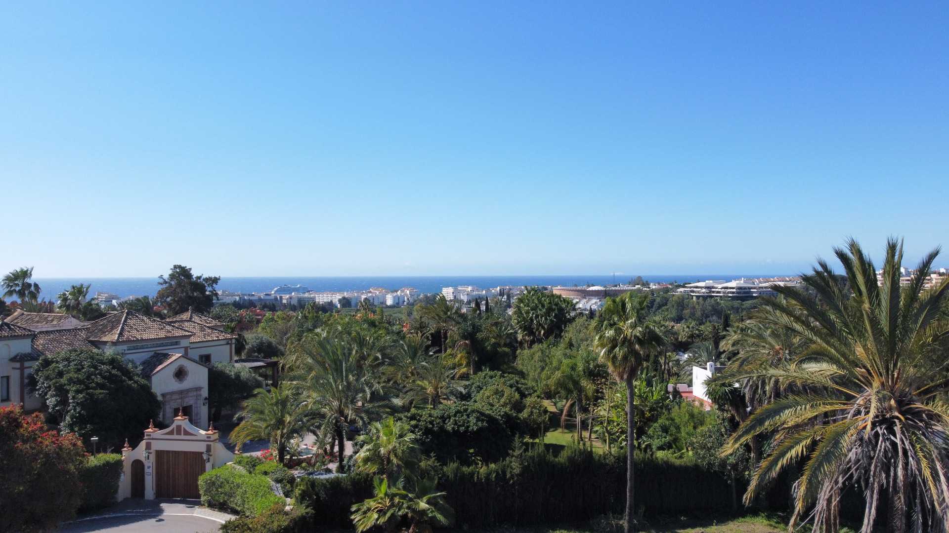 Multiple Houses in Marbella, Andalucía 10787912