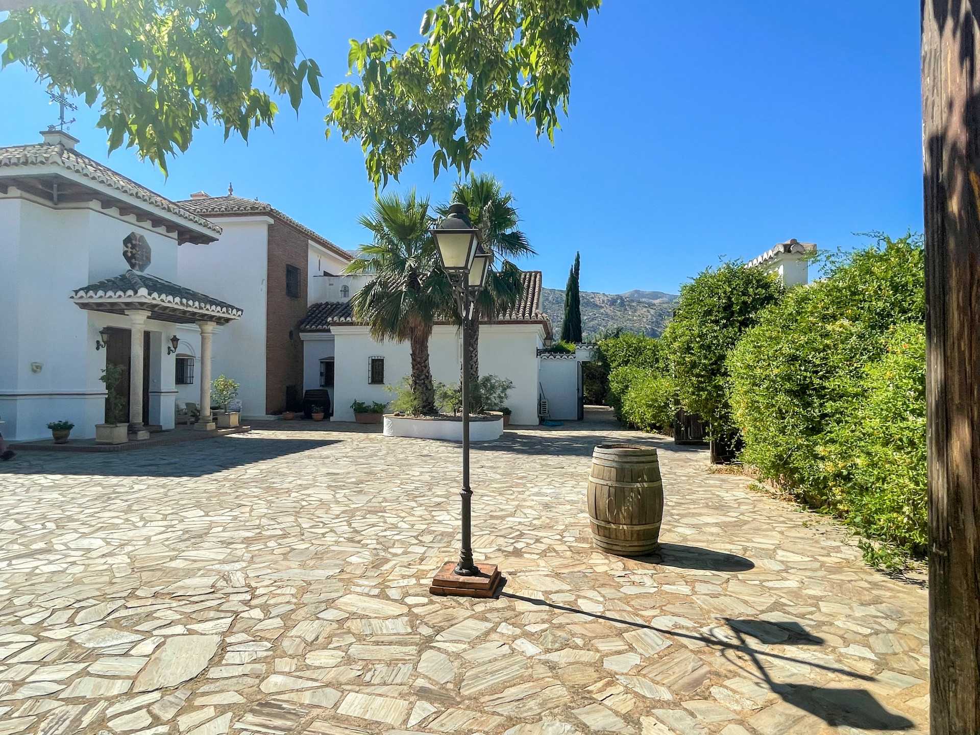 Dom w Villanueva del Rosario, Andalusia 10788084