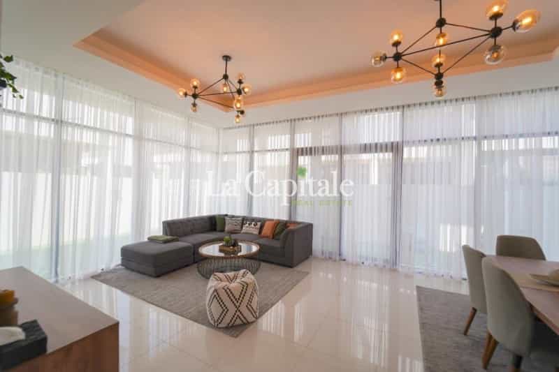 Talo sisään "Ud al Bayda", Dubai 10788561