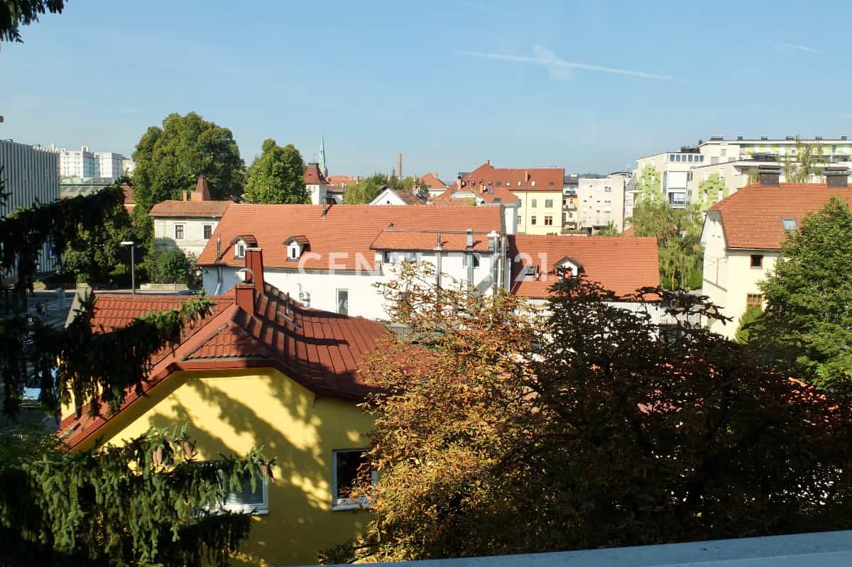 Condominium dans , Ljubljana 10788737