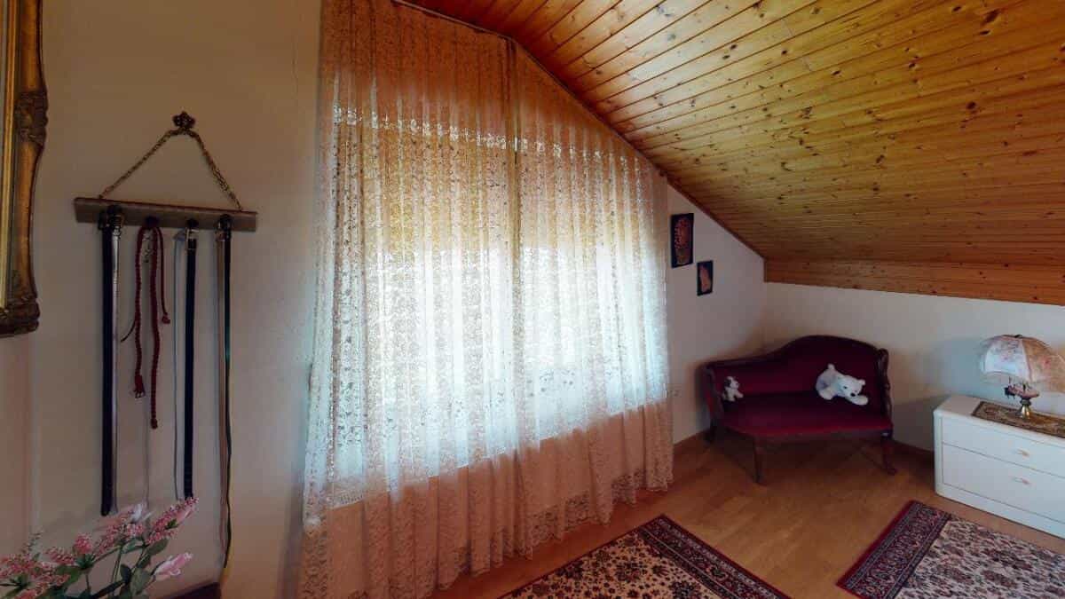 rumah dalam , Šmarje pri Jelšah 10788895