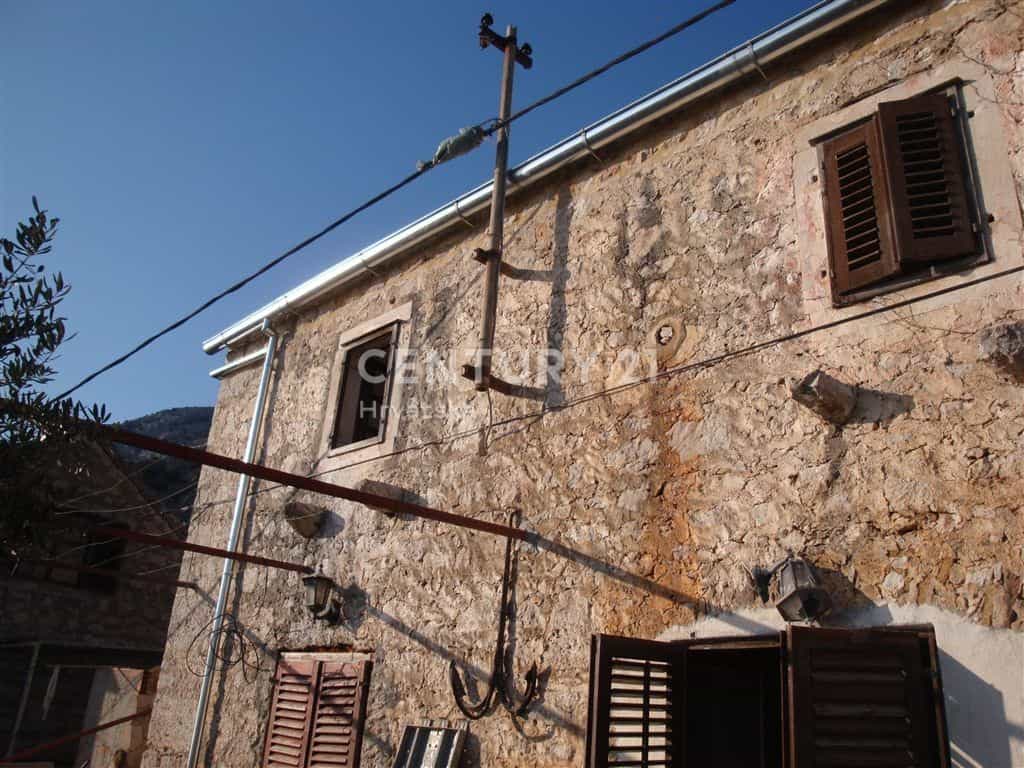 房子 在 唐吉·胡马克, 斯普利特斯科-达尔马提亚祖帕尼亚 10789043