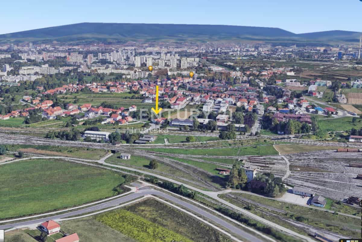Tanah di Buzin, Zagreb, Lulusan 10789056