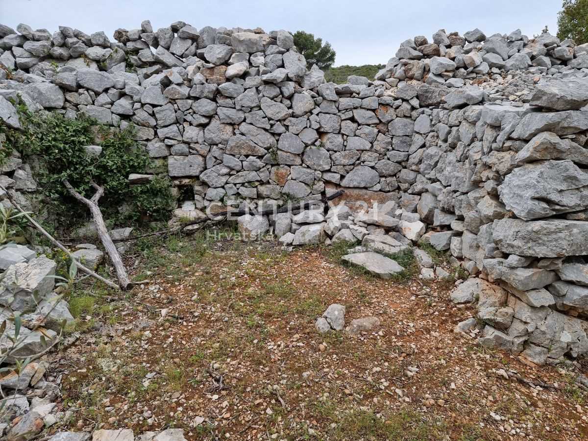 Tanah dalam Tkon, Zadarska županija 10789090