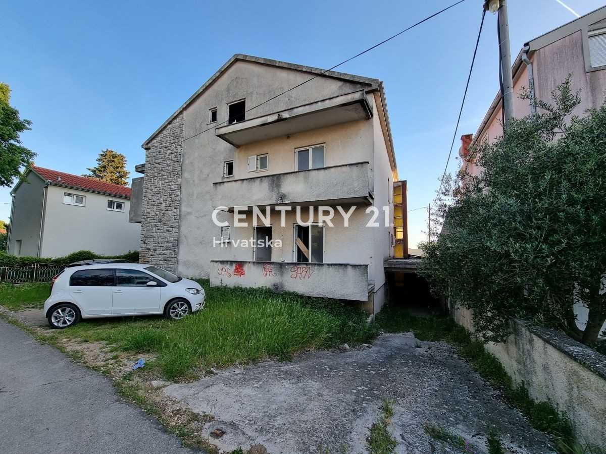 Hus i Sveti Filip i Jakov, Zadarska županija 10789092