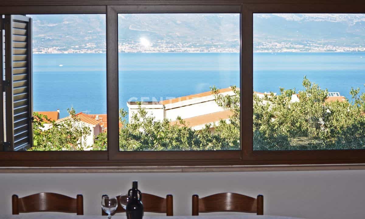 بيت في Split, Split-Dalmatia County 10789135