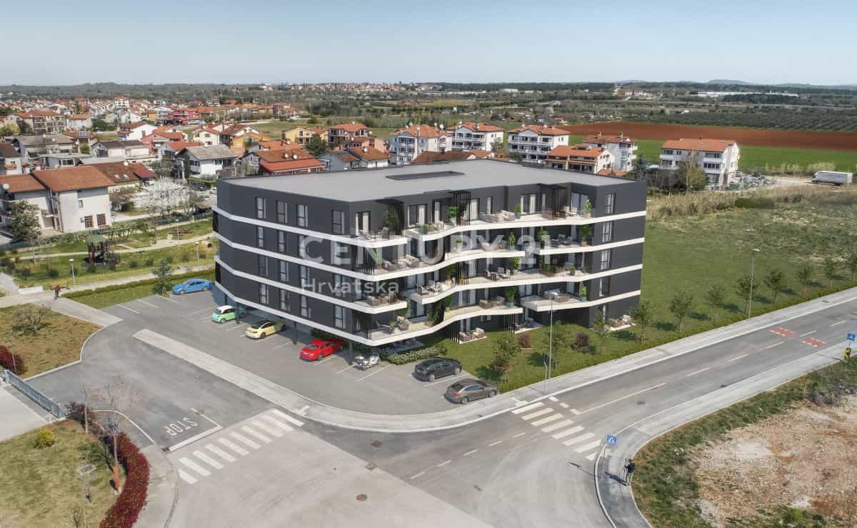Condominio en Kmetí, Istarska Županija 10789193