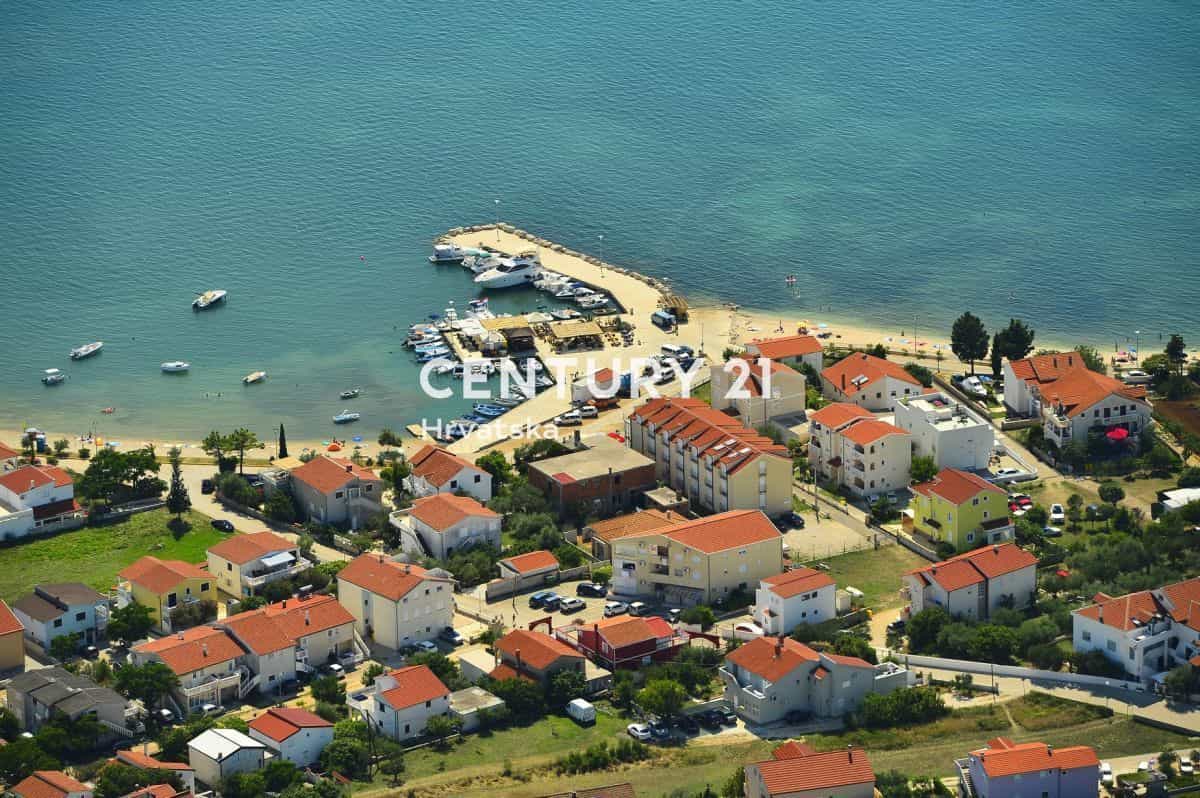 Condominio en Vrsi, Zadar County 10789205