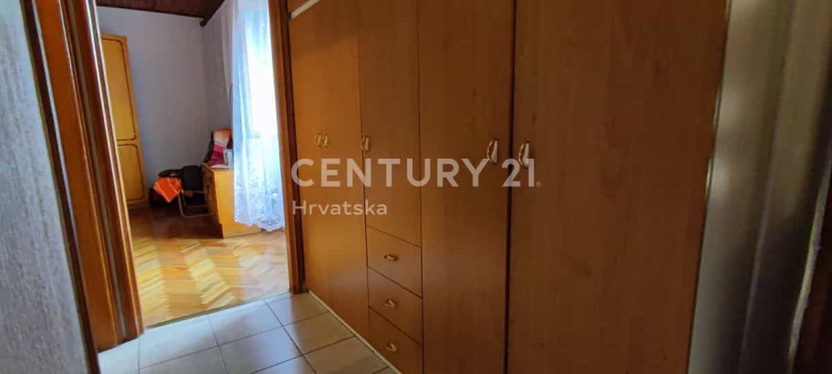 Huis in Rijeka, Primorje-Gorski Kotar County 10789224
