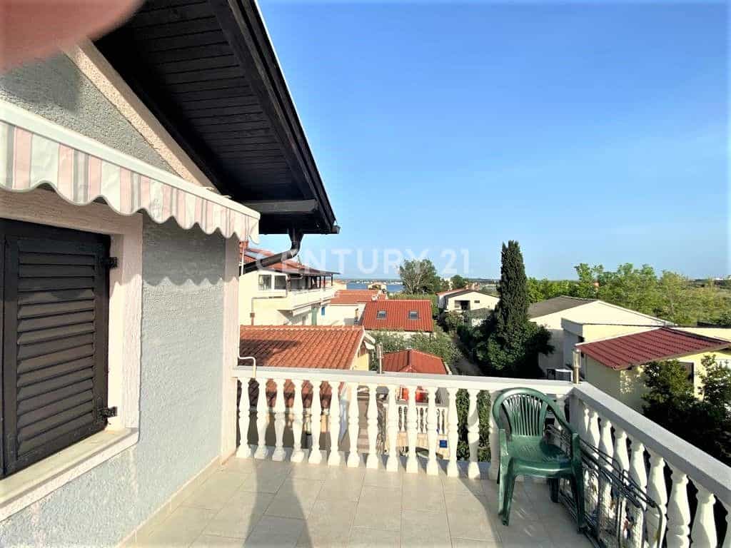 Dom w Nina, Zadarska Zupanija 10789249