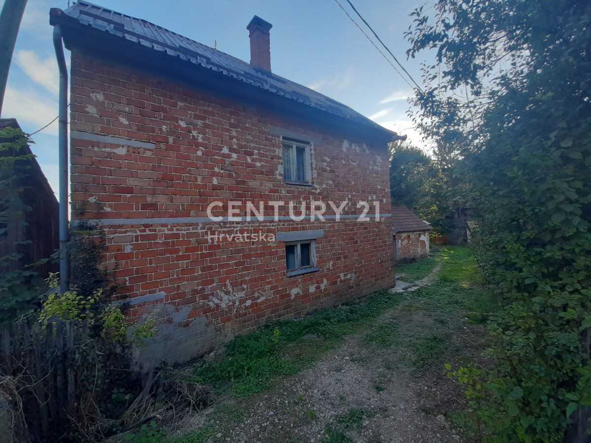 بيت في Radoboj, Krapinsko-Zagorska Zupanija 10789353