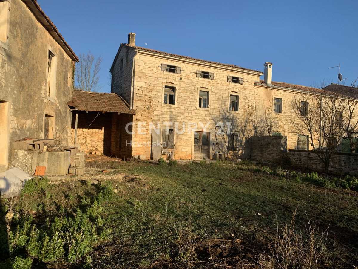 casa en Tinjan, Istria County 10789377