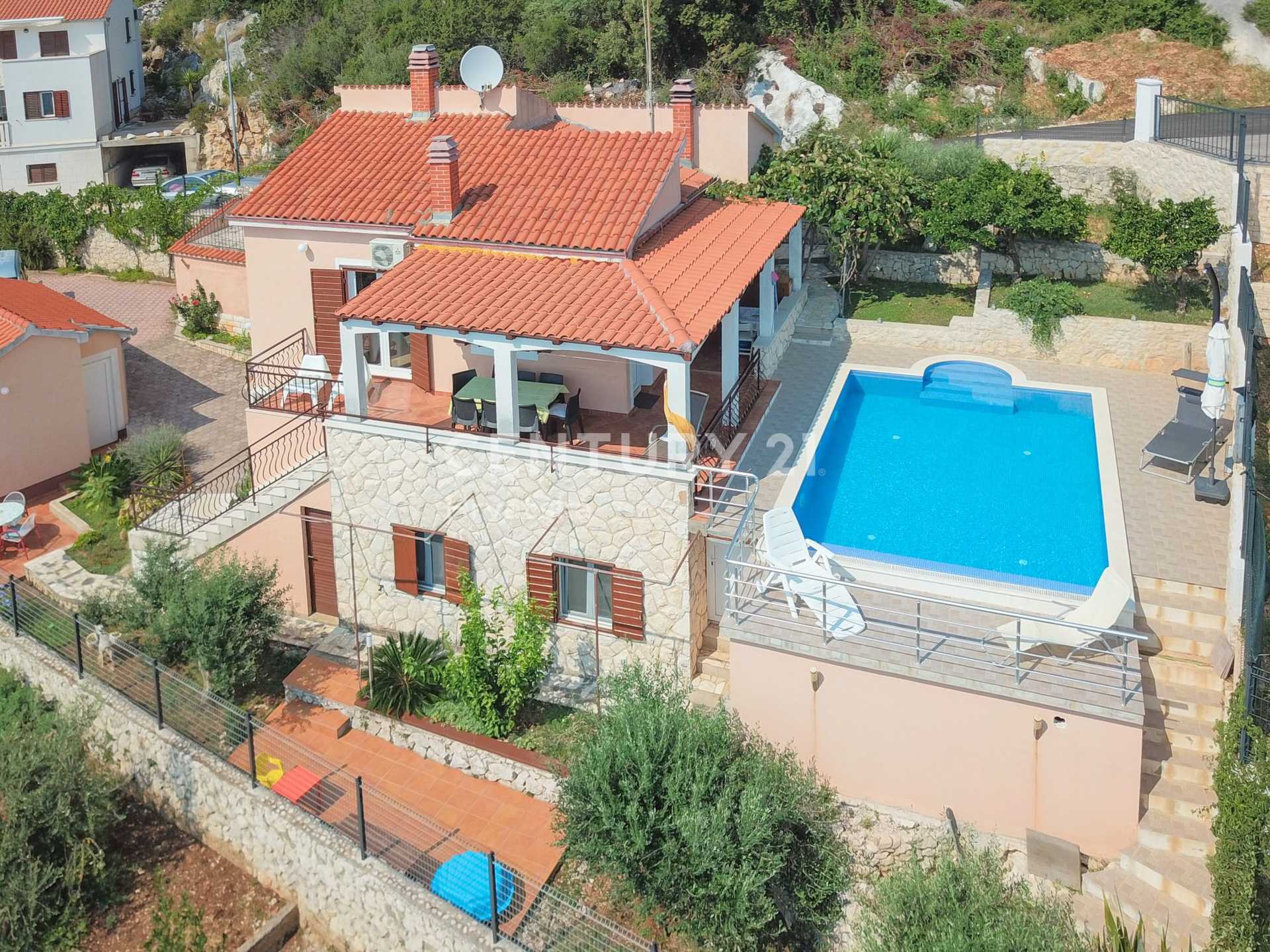 House in Okrug Gornji, Split-Dalmatia County 10789405