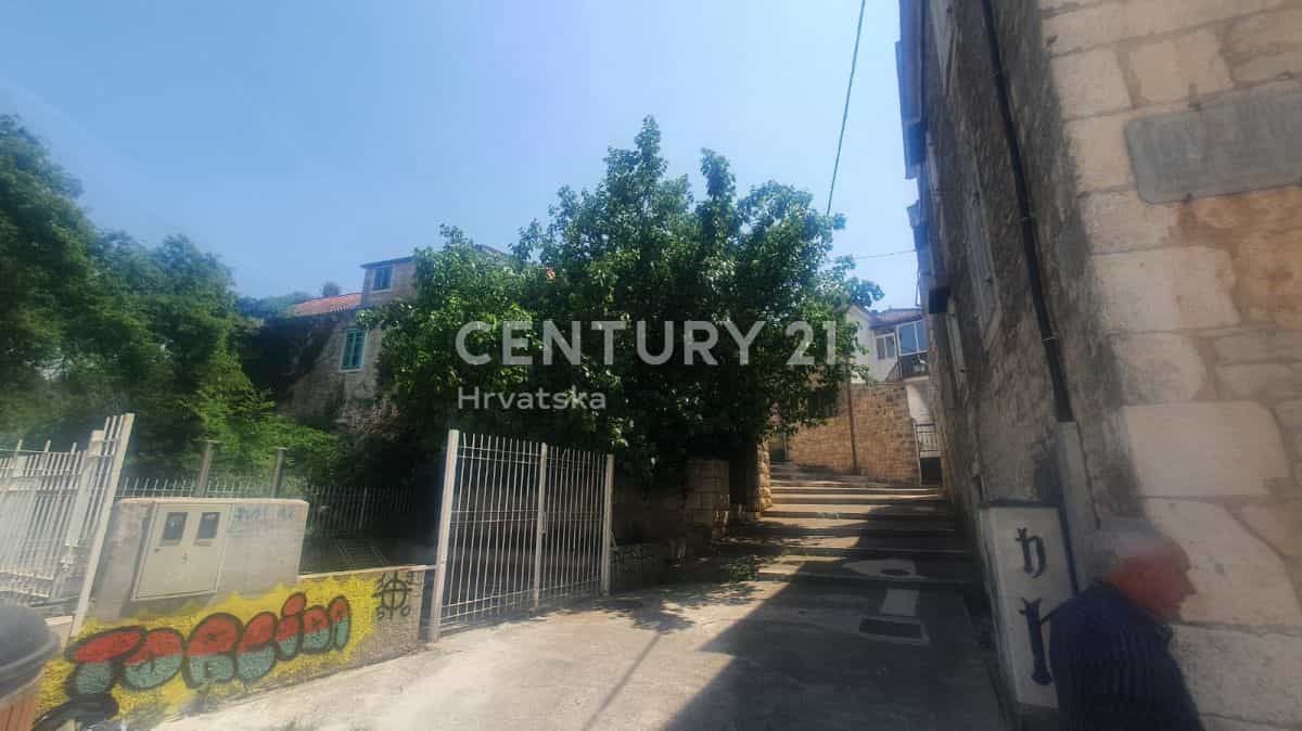 жилой дом в Milna, Split-Dalmatia County 10789456