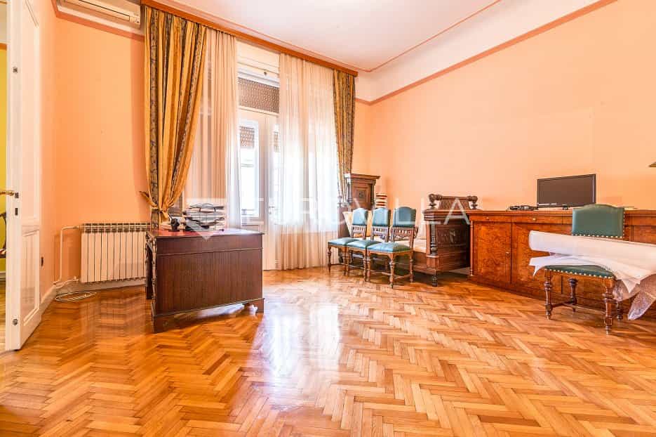 Condominium in Zagreb, Zagreb, Grad 10789621