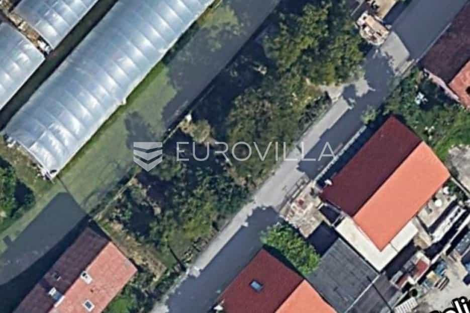 Land in Vrapce, Zagreb, Grad 10789668