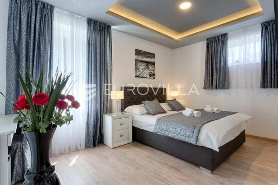 Condominium in Split, Splitsko-Dalmatinska Zupanija 10789738