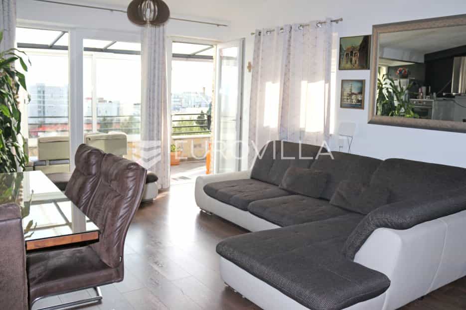 公寓 在 Split, Splitsko-dalmatinska županija 10789777