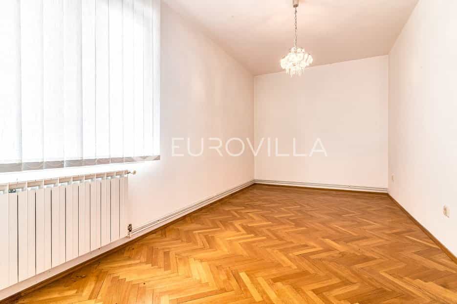 Condominium in Zagreb,  10789841