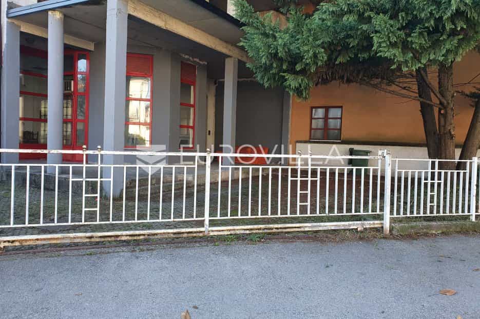 Casa nel Brestje, Zagabria, Laurea 10789879