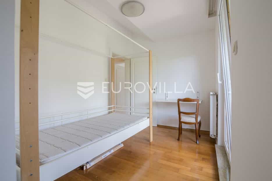 Condominium in Zagreb,  10789944