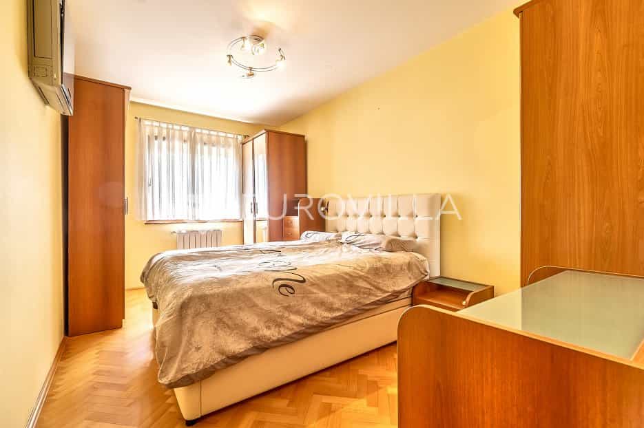 Condominium in Jankomir, Zagreb, Grad 10789979