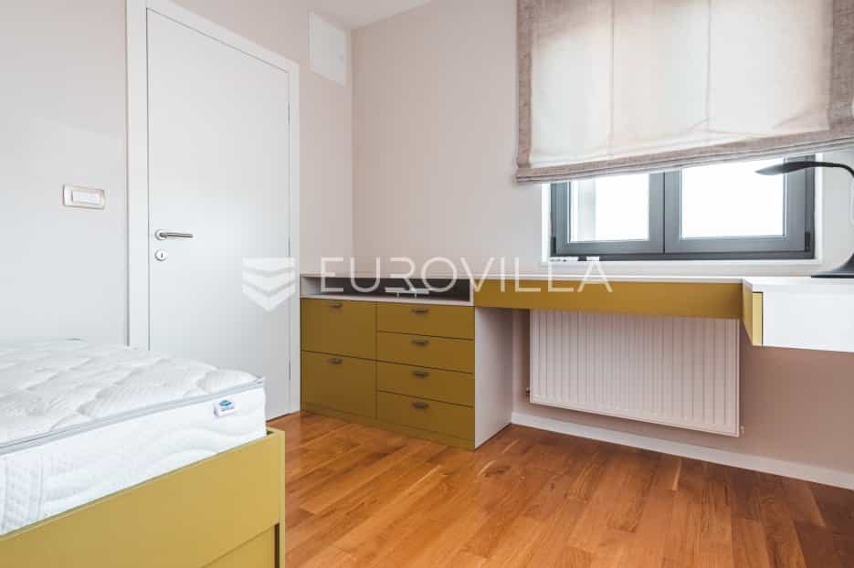Condominium dans Zagreb,  10790083