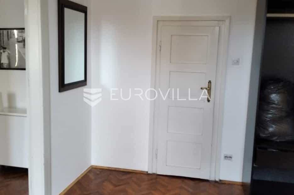 Condominium in Zagreb,  10790179