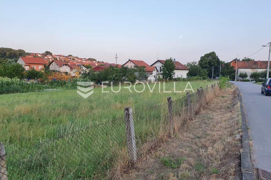 土地 在 Granesina, Zagreb, Grad 10790245