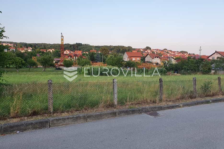 Tanah dalam Granesina, Zagreb, Grad 10790245