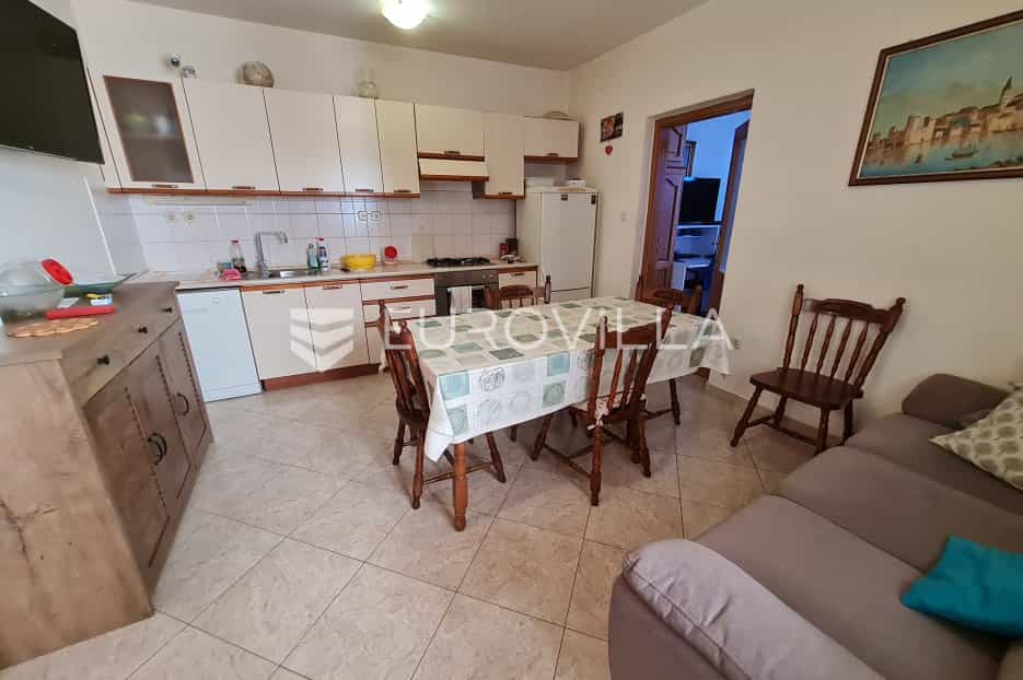 بيت في Trogir, Splitsko-dalmatinska županija 10790322
