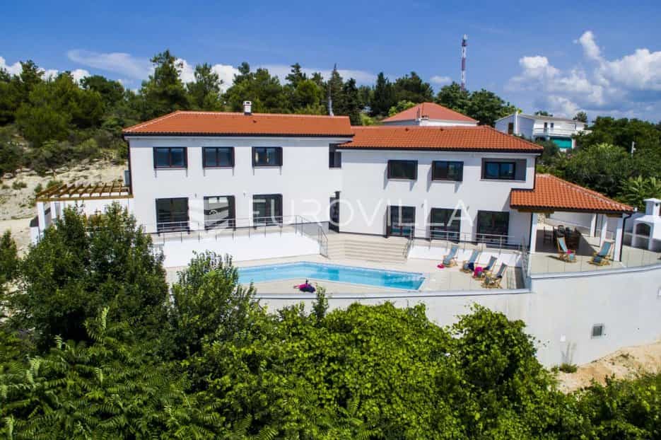 Huis in Ljubač, Zadarska županija 10790393