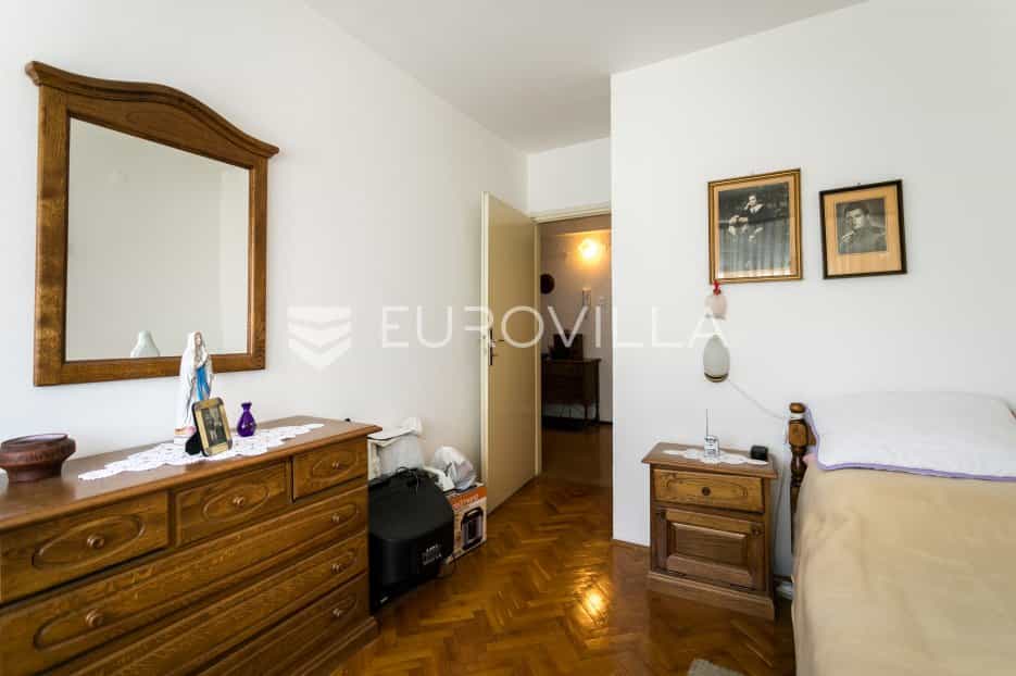 Condominio en Vrapce, Zagreb, Graduado 10790468