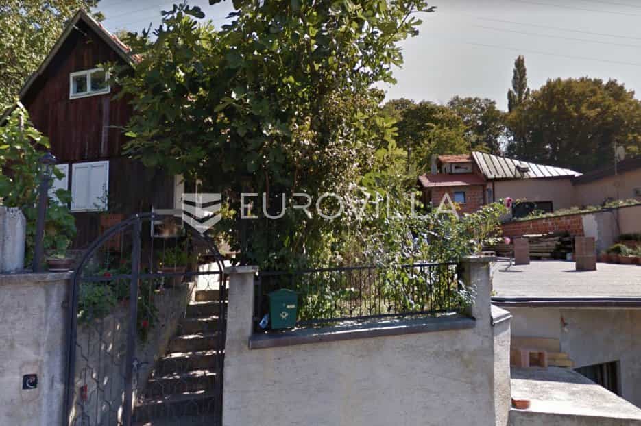 House in Zagreb,  10790490