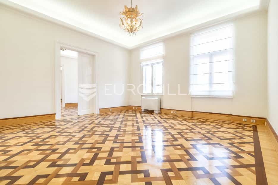 Condominium in Zagreb,  10790514