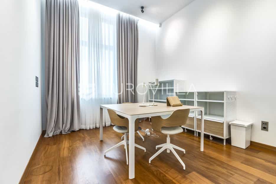 Condominium in Zagreb,  10790548