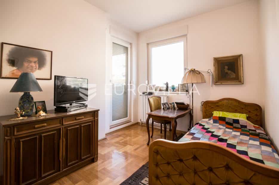 公寓 在 Zagreb,  10790555