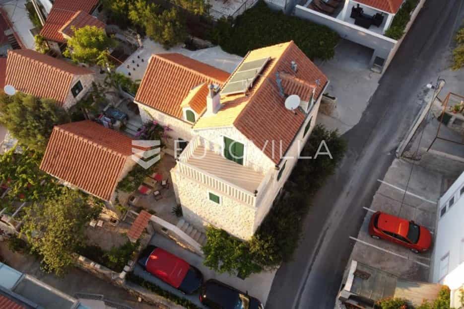 Rumah di Pucisce, Splitsko-Dalmatinska Zupanija 10790575