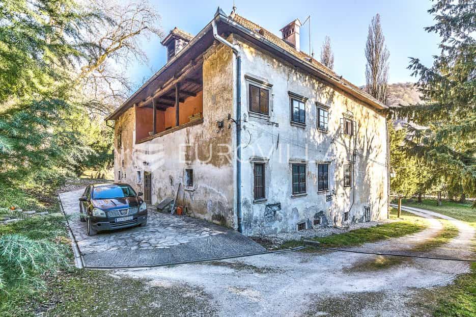 casa en Samobor, Zagrebačka županija 10790585