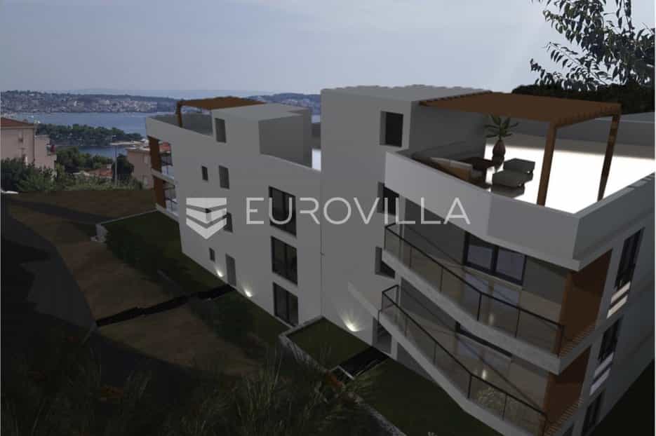 Condominium in Liveli, Splitsko-Dalmatinska Zupanija 10790602