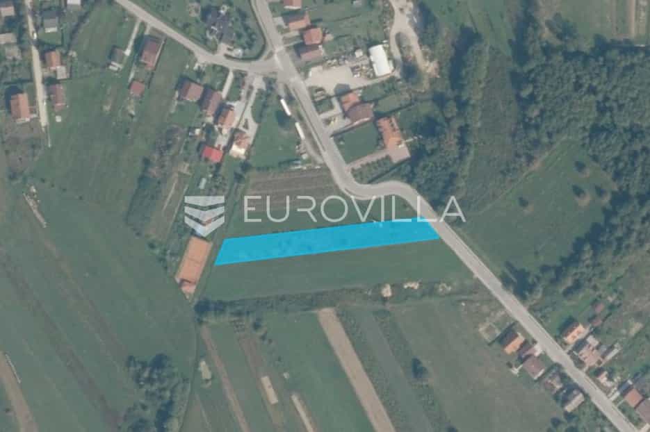 الأرض في Rakitje, Zagrebacka Zupanija 10790612