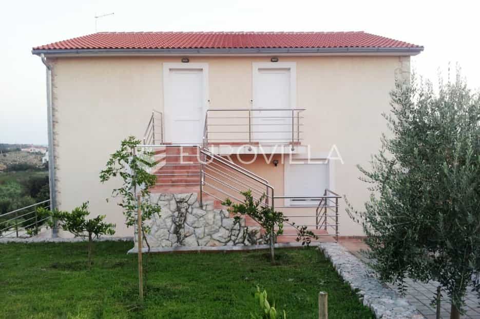 Hus i Pasman, Zadarska Zupanija 10790759