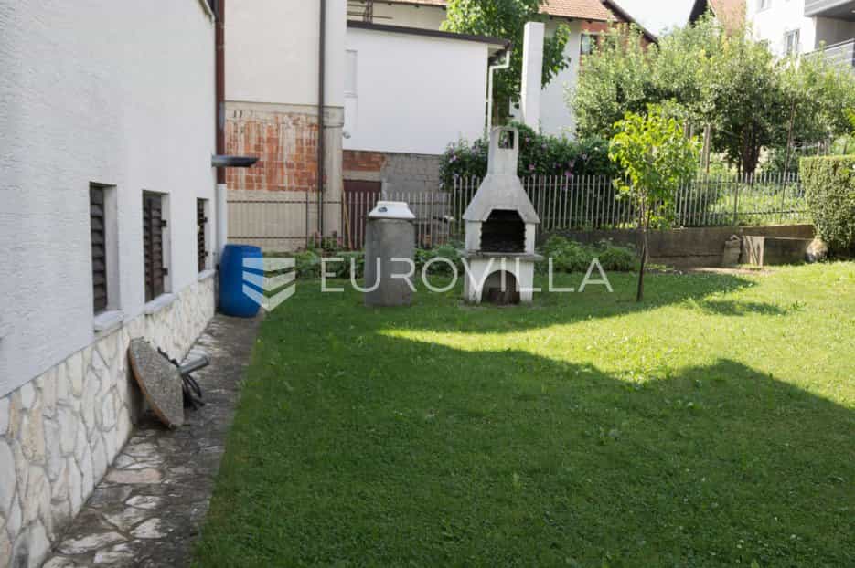 rumah dalam Vrapce, Zagreb, Grad 10791083