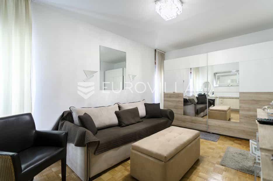 Condominium in Zagreb,  10791170