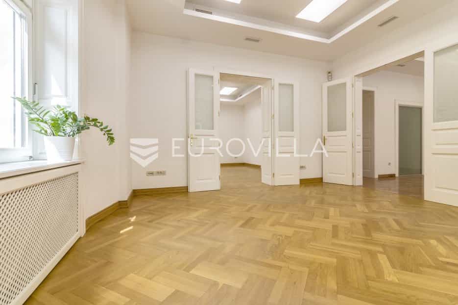 Condominium in Zagreb, Zagreb, Grad 10791363