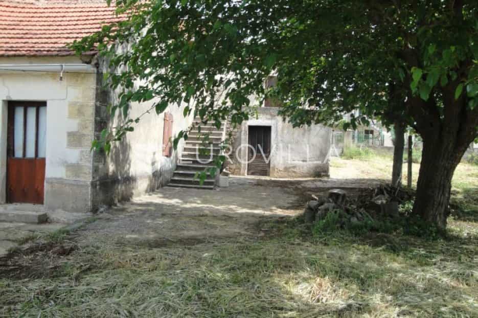 Terre dans Sveti Filip et Jakov, Zadarska Zupanija 10791384