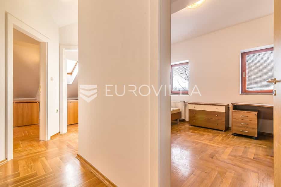 Condominium in Zagreb,  10791446