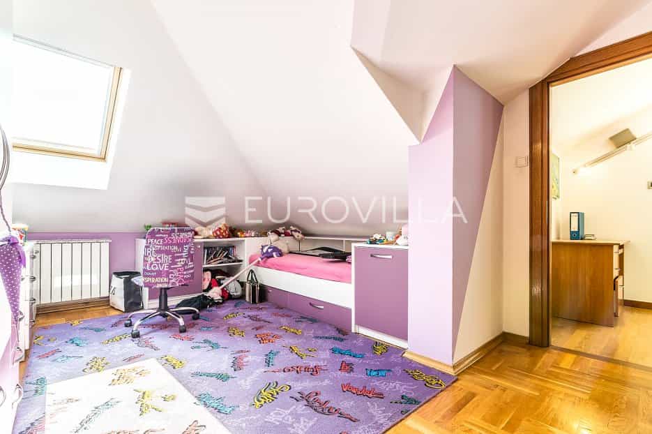 公寓 在 Sesvete, Grad Zagreb 10791489