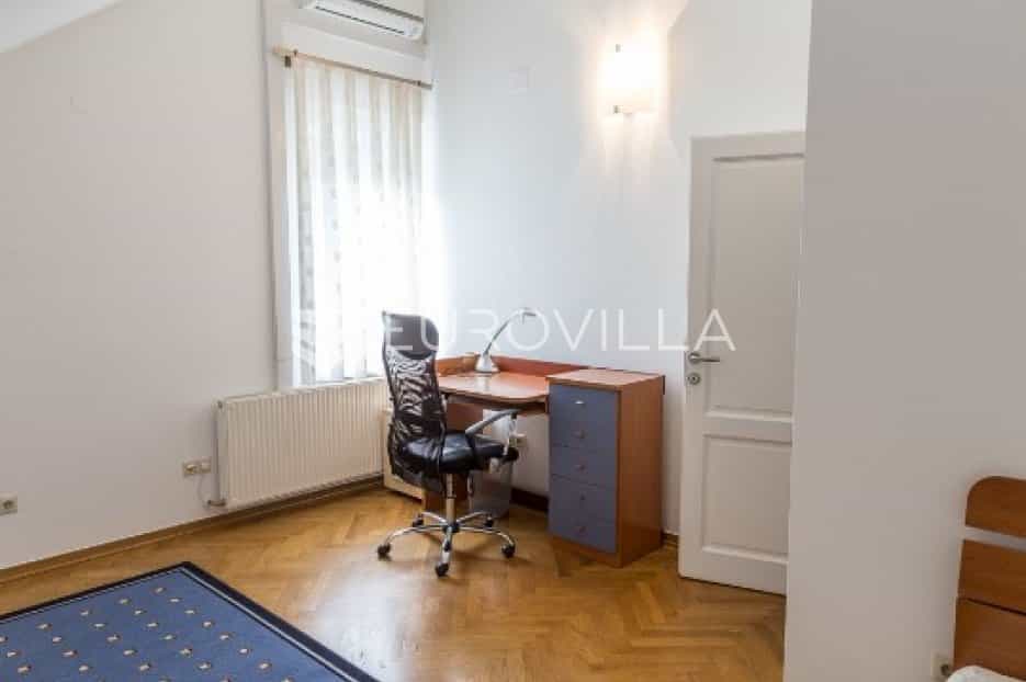 Condominium in Zagreb,  10791670